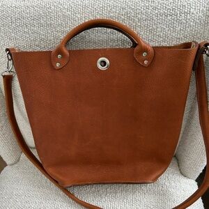 Elegant Tan Leather Tote Bag